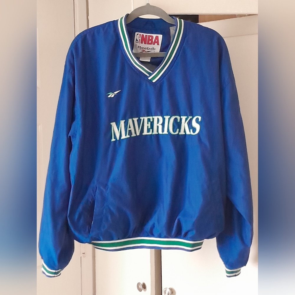Dallas Mavericks Nylon pullover Reebok Jacket
